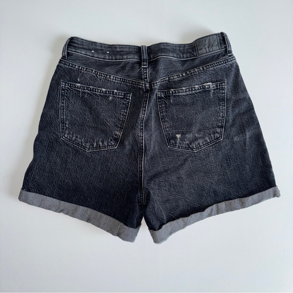 American Eagle High Rise 4" Black Denim Shorts Size 8 Preppy Mom Shorts - Picture 2 of 8